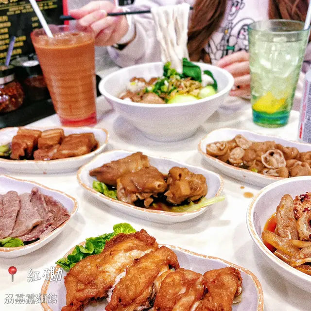 平時好少食手工嘅刀削麵,前排見到唔少評論推依間麻辣刀削麵