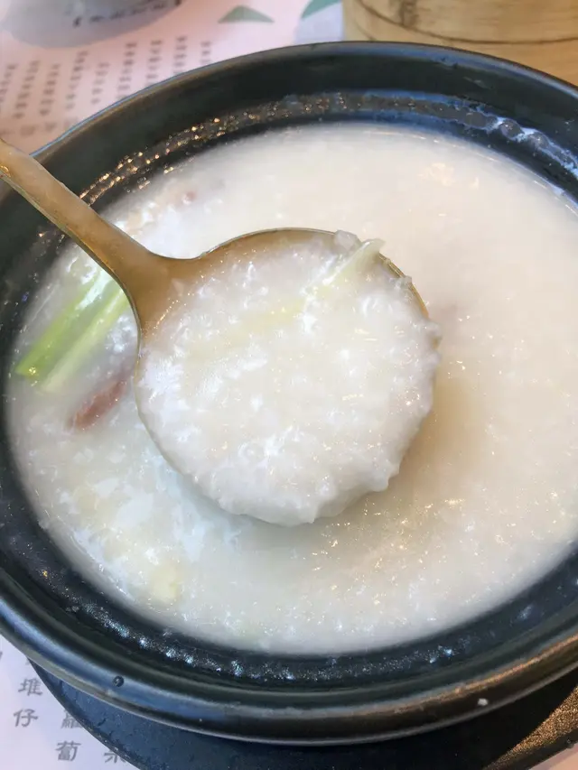 窩蛋牛肉生滾粥