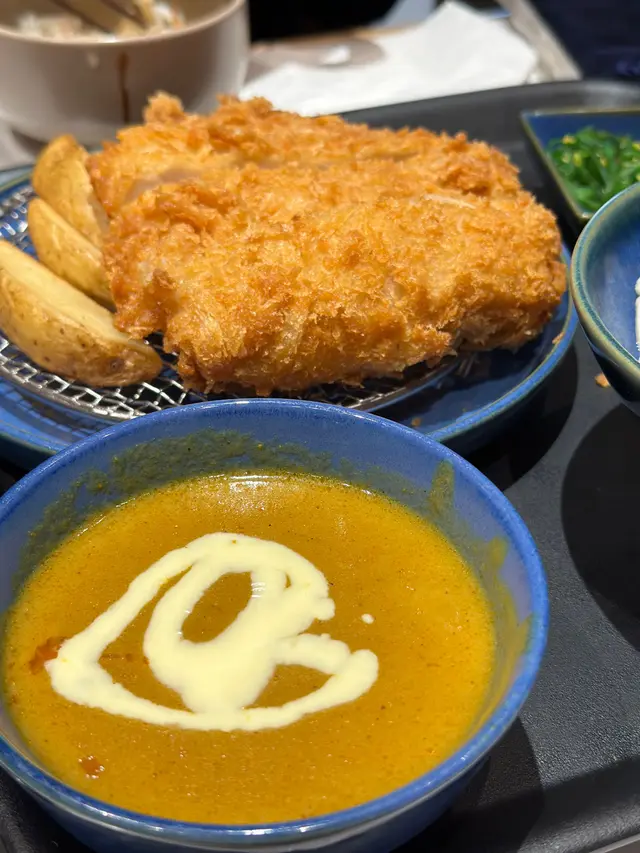吉列咖喱厚豬柳配烏冬