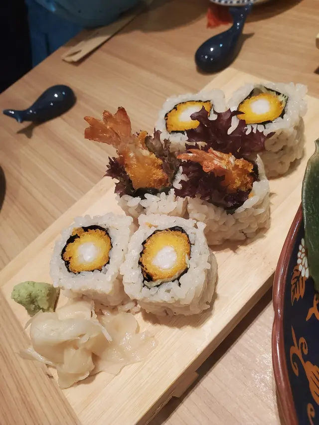 炸蝦壽司: 熱辣辣，超脆口