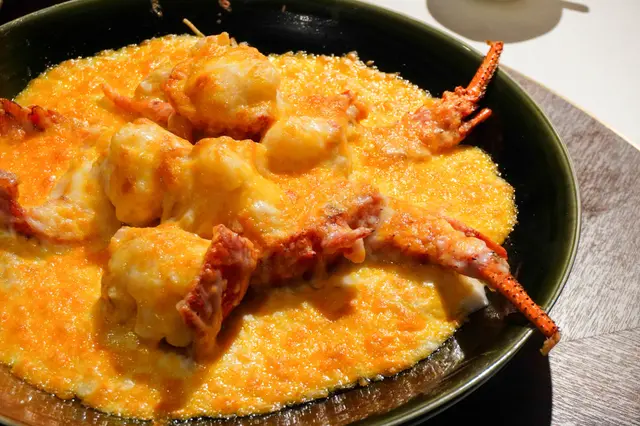 龍蝦芝士焗伊麵