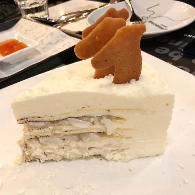 招牌椰子千層蛋糕