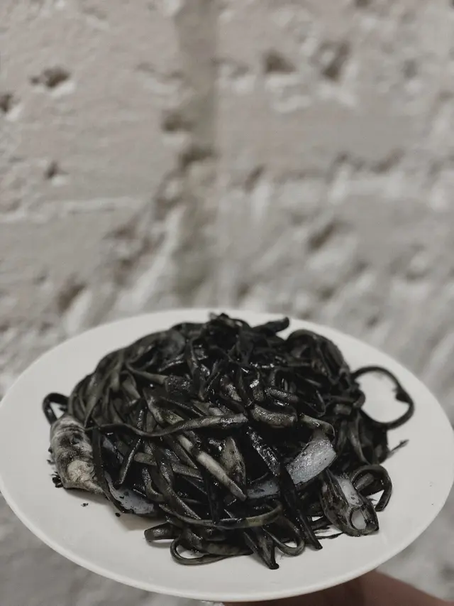 墨汁墨魚肉扁意粉