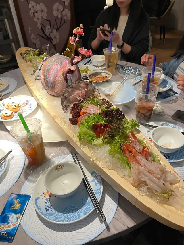 生蝦，鮑魚，北寄具，生蠔，海膽…