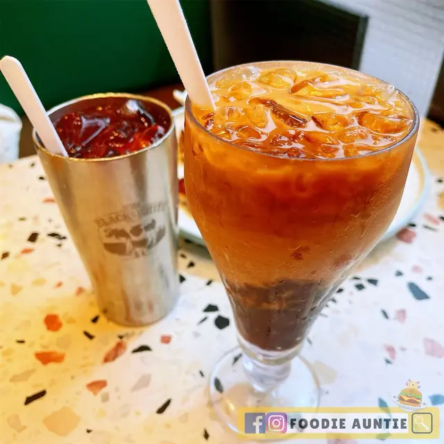 凍檸檬利賓納 & 凍鴛鴦紅豆冰(跟餐)