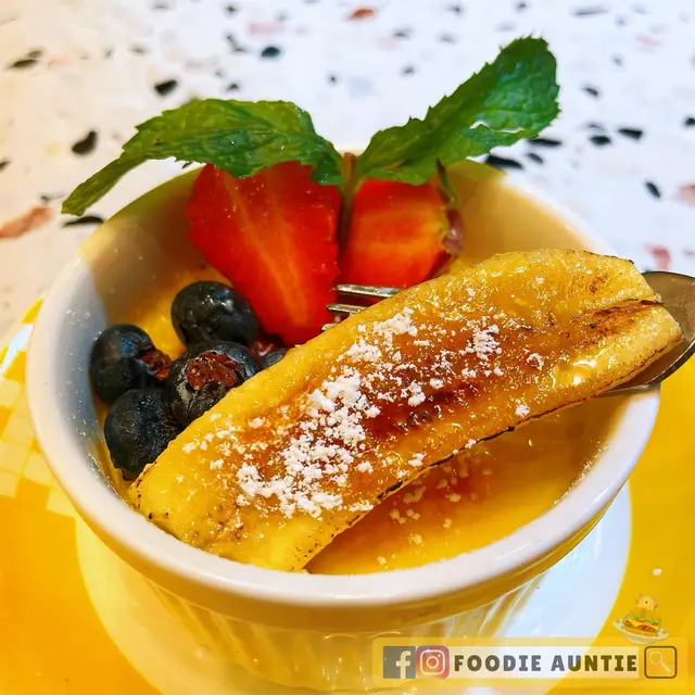 鮮果法式焦糖燉蛋