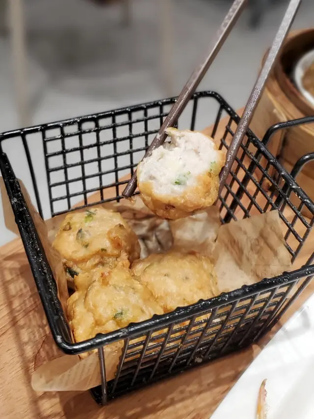 順德酥炸鯪魚球