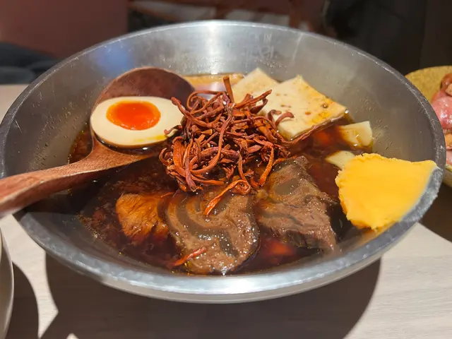 招牌牛肉麵