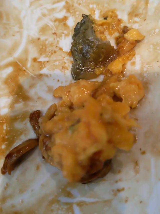 在雞蛋中尋找到鰻魚皮😂