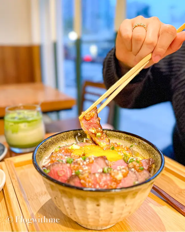 安格斯牛小排蓋飯
