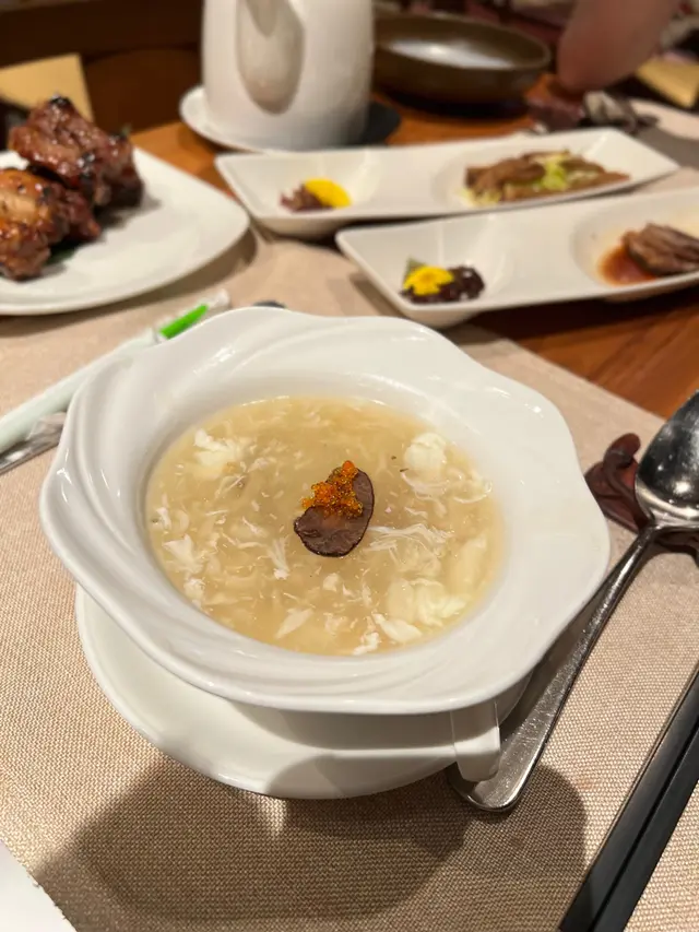 黑松露花膠蟹肉羹