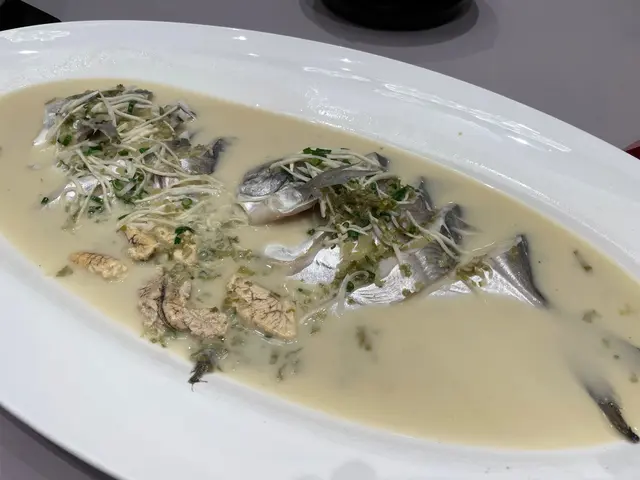 雪菜筍絲燒東海白鱗鯧