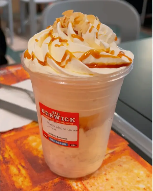 杏仁焦糖奶昔(Berwick Waffle Set)