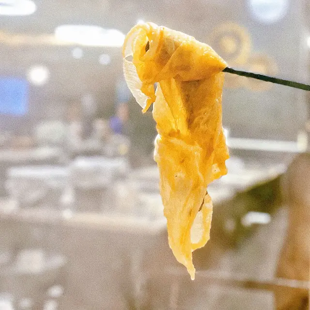 浸湯後巨型響鈴口感鬆脆中帶鬆軟