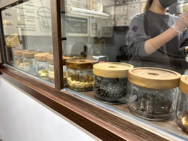 大部分配料都可以喺玻璃櫃度見到實物