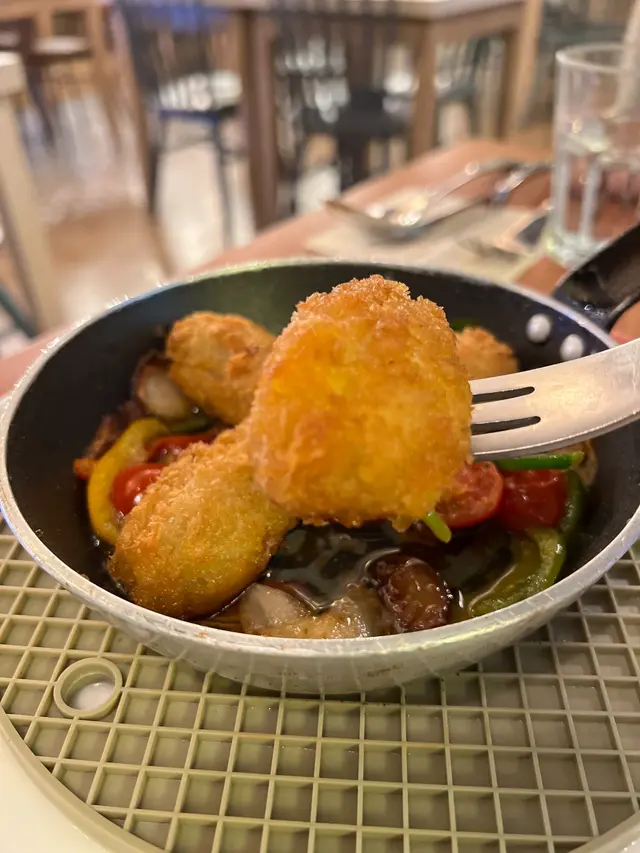 蒜香欖油炸生蠔 