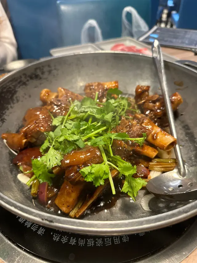黑椒豬手煲