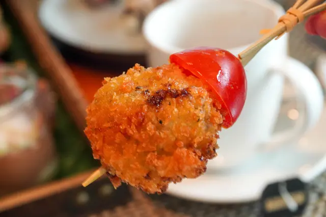 黑松露意大利飯球配海鹽朱古力醬 