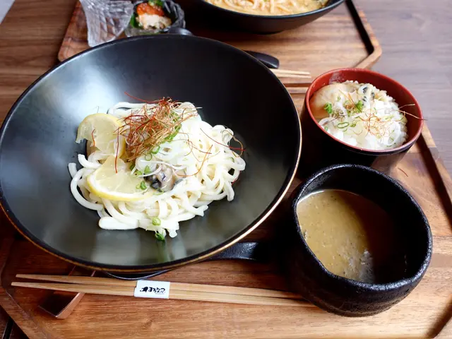 廣島蠔沾麵配白Groove拉麵