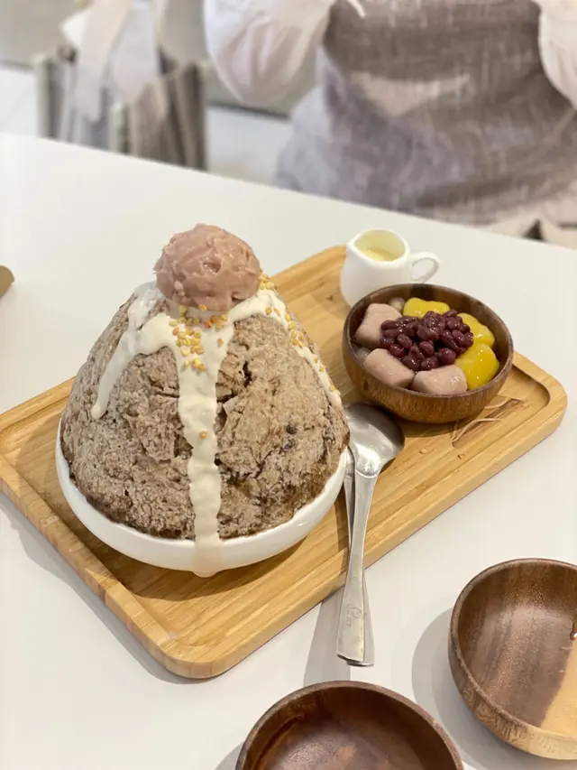 芋泥燕世雪花盛盤