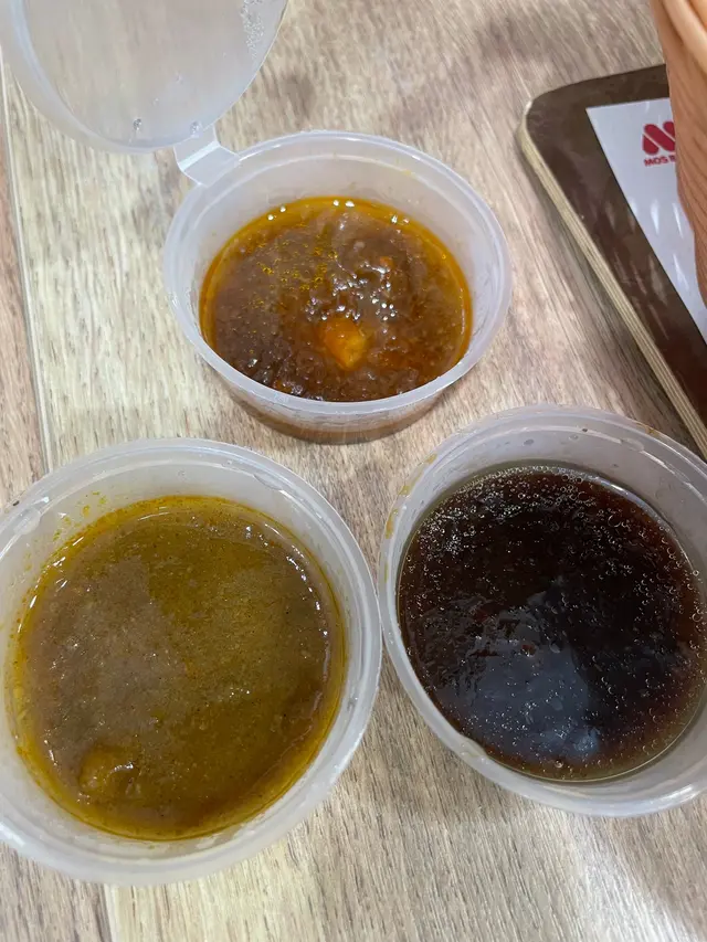 濃厚和牛燴醬（Demi-glace Sauce）、惹味和牛咖哩醬（Curry Sauce）及和牛甘味醬（Sweet Sauce）