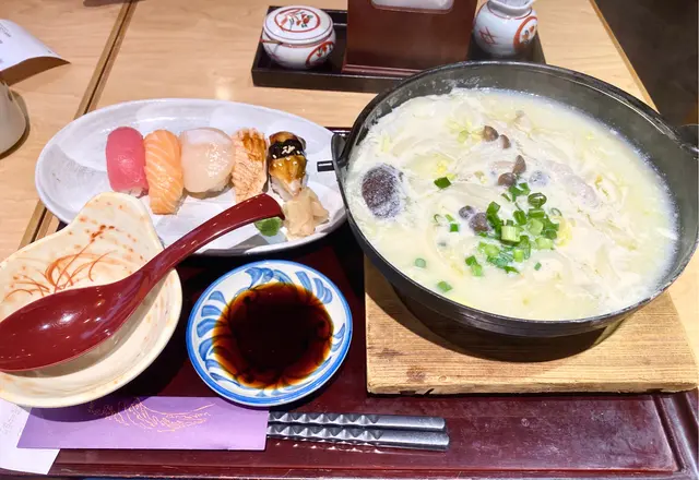 豚肉豆乳烏冬鍋五件壽司定食