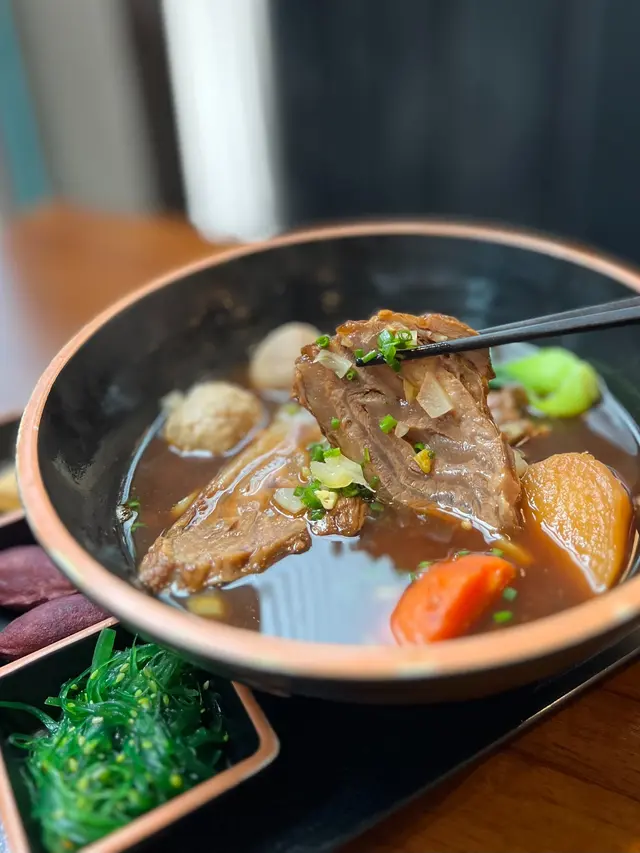 紅燒三寶牛肉麵