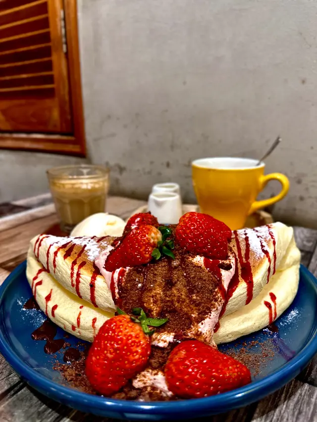 士多啤梨梳乎厘班戟