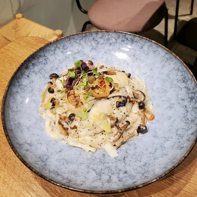 北海道帶子松露醬忌廉烏冬