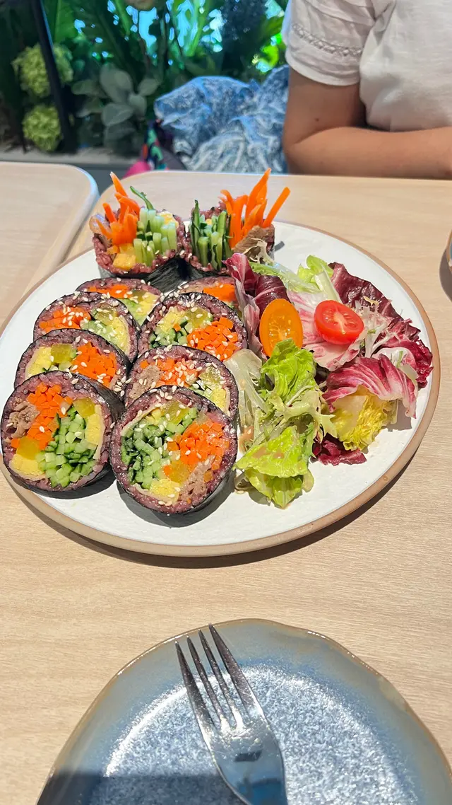 烤牛肉紫菜飯卷