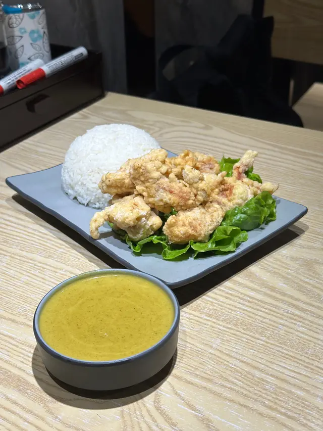 咖喱酥炸雞球飯