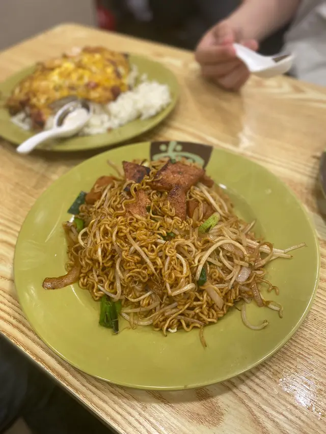 乾炒餐肉出前一丁