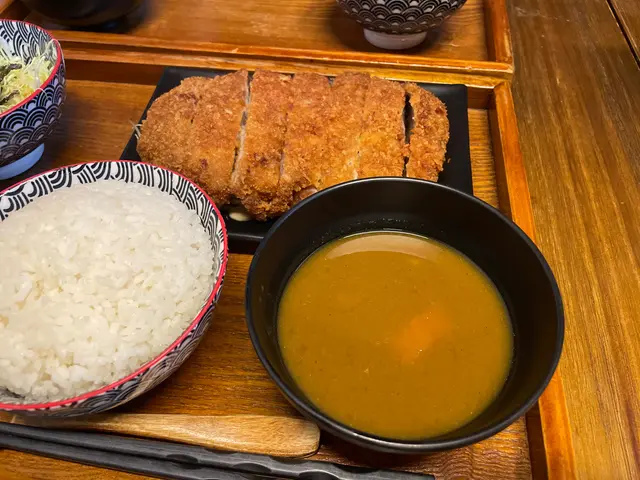 配飲品+$12、凍飲+$14
