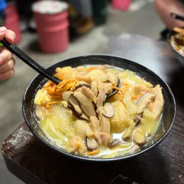 蟲草花膠雞魚湯米線