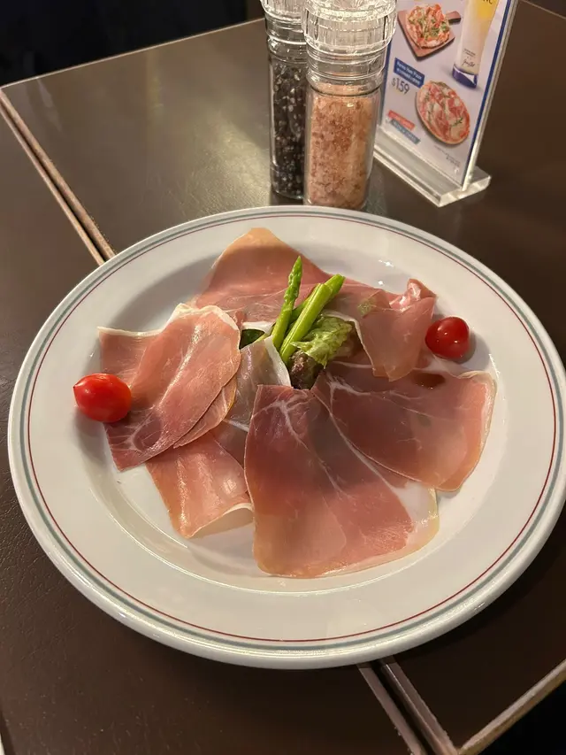 露荀帕爾瑪火腿沙律