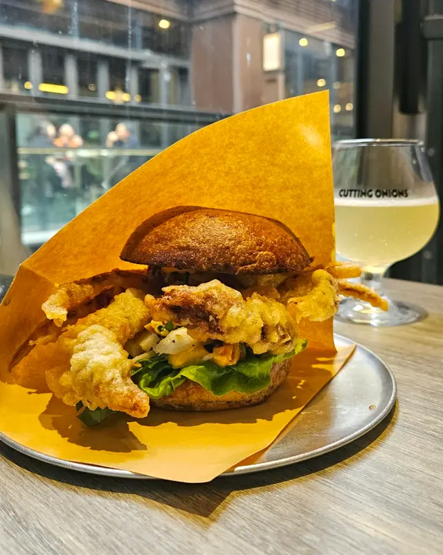 泰式冬陰功酸辣沙葛炸軟殼蟹包