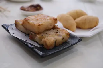 Pan-fried Turnip Cake 香煎萝卜糕