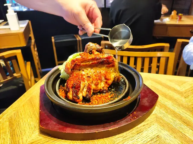 Fire Bird名物重量級火焰原隻雞腿