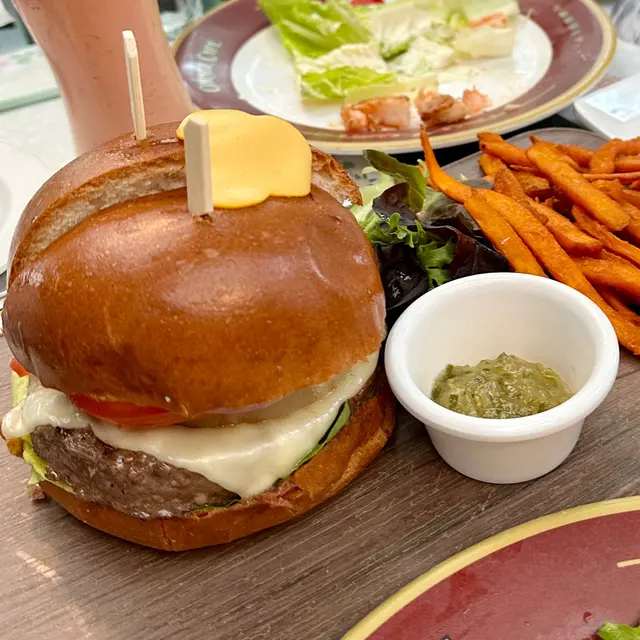 大街和牛芝士漢堡包