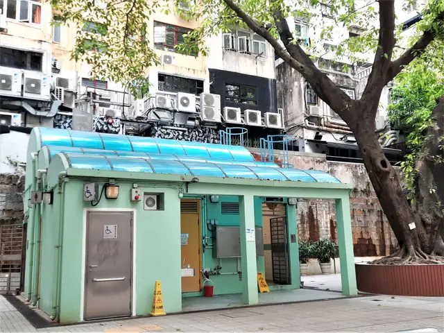 餐廳露台位對下嘅公園