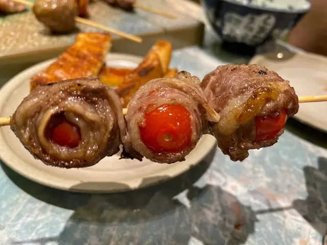 薄牛肉車厘茄卷