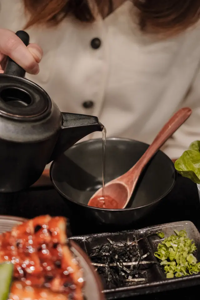 鰻魚飯定食配三文魚刺身