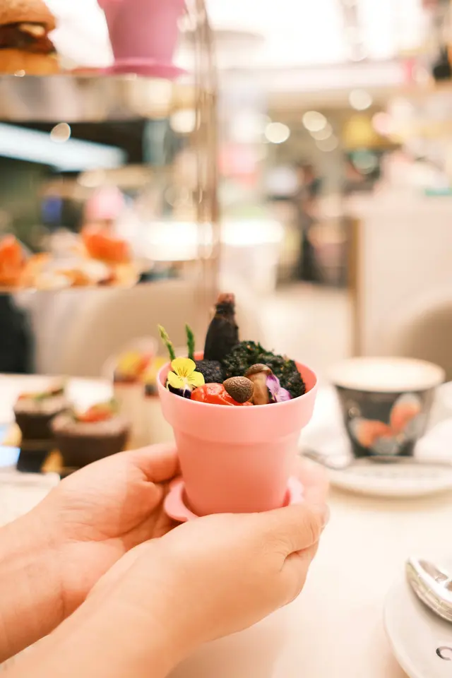 藜麥烤蔬菜花卉杯