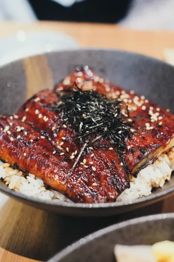 蒲烧鳗鱼饭定食