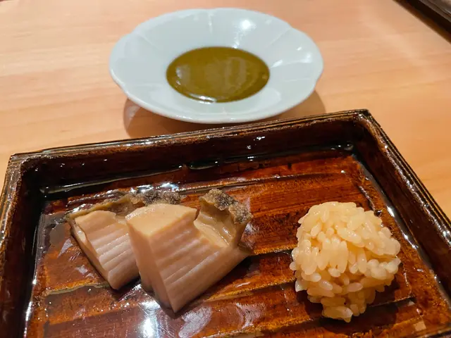 日式蒸三重縣赤鮑魚配鮑魚肝醬