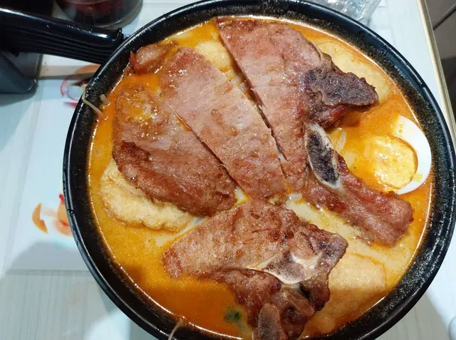 檳城豬扒喇沙湯米線