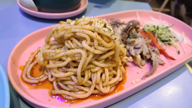 川式麻辣鴨絲魚麵撈