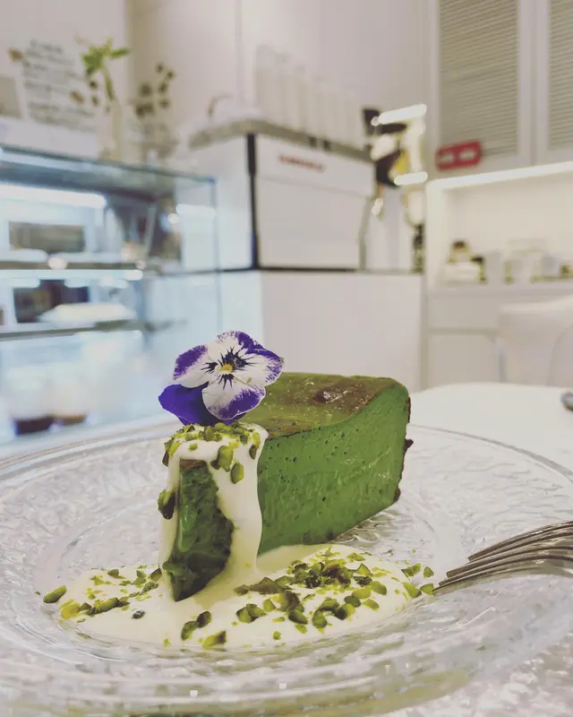 開心果軟心芝士蛋糕