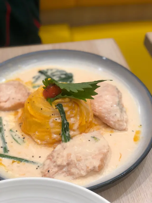 明太子三文魚忌廉蛋包飯