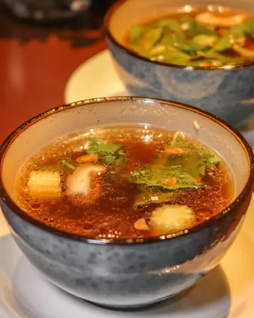 烤鴨椎茸椰青湯